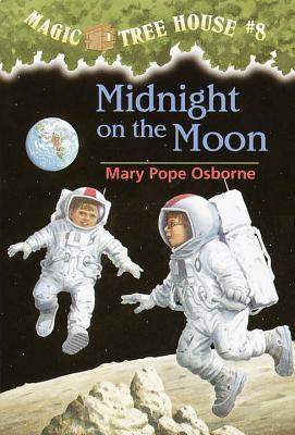 Magic Tree House #8: Midnight on the Moon book by Mary Pope Osborne