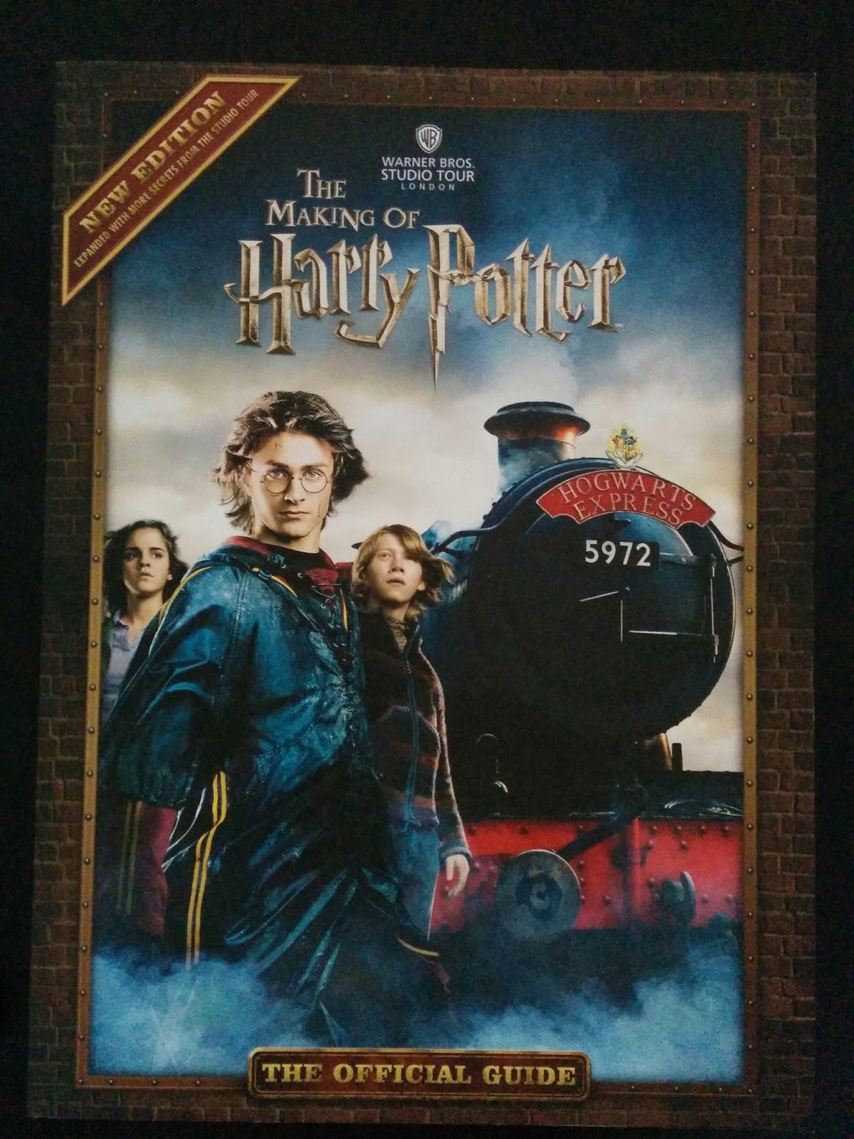 Warner Bros. Studio Tour London - The Making of Harry Potter: The Official Guide book by Warner Bros